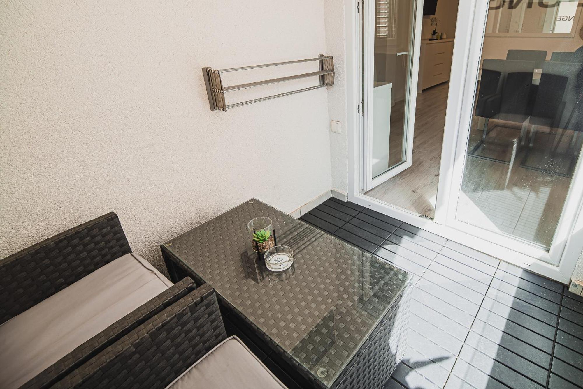 Downtown Park Apartments With Balcony Vodice Room photo